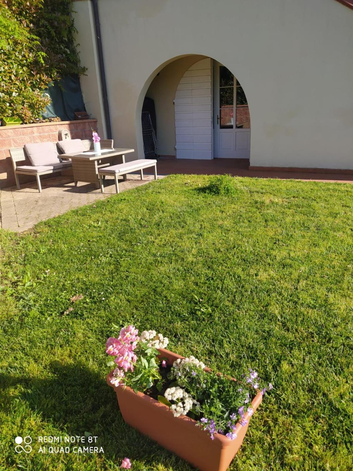 Casa Claudia Hotel Capannori Eksteriør billede